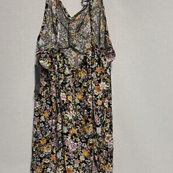 NWT  Wild Fable Women's Spaghetti Straps Fit & Flare  Floral Dress XL - Picture 2 of 15